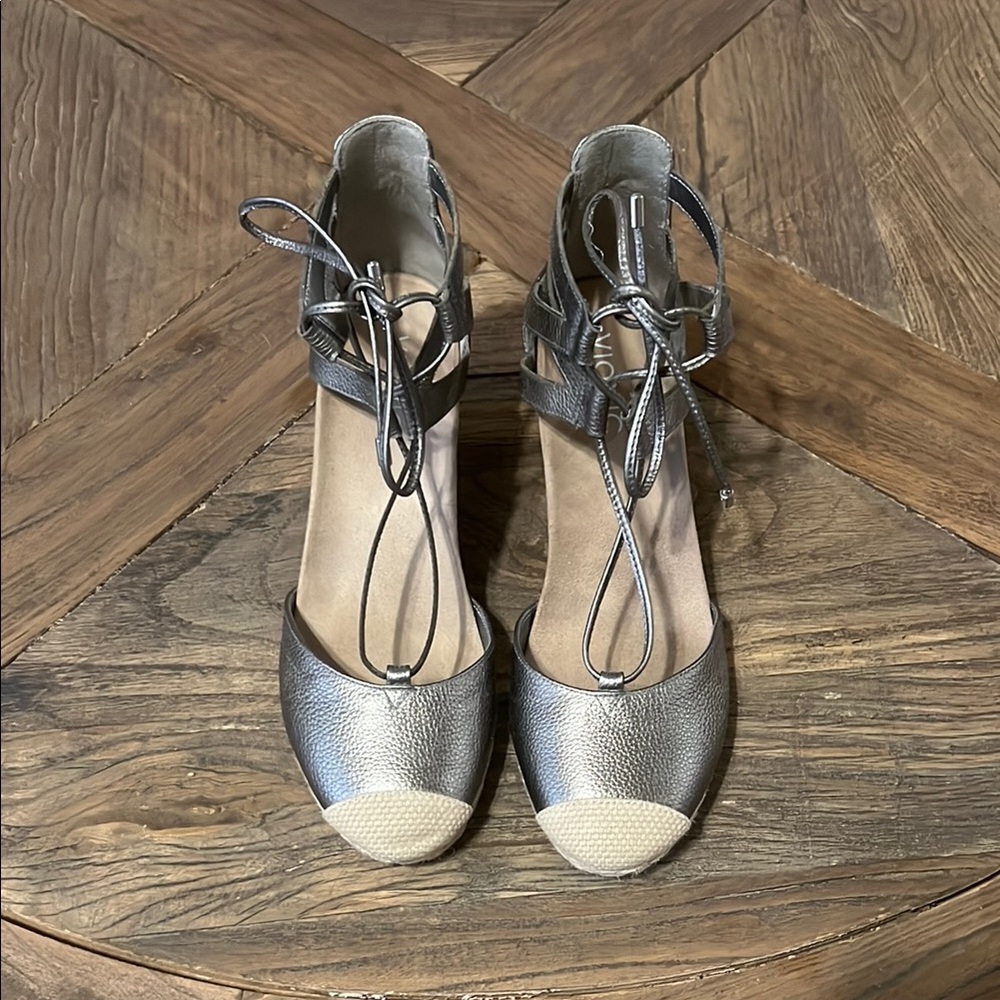 Vionic Silver Wedge Sandals